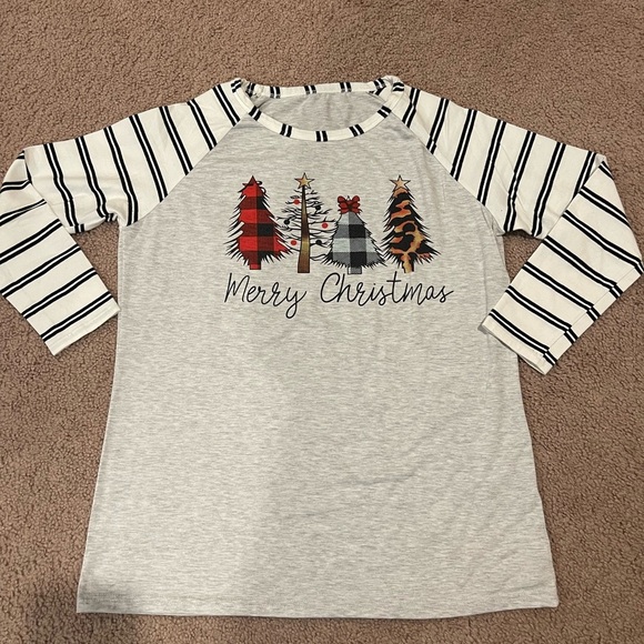 No Brand Gray Long Sleeve Merry Christmas Top - Picture 1 of 8